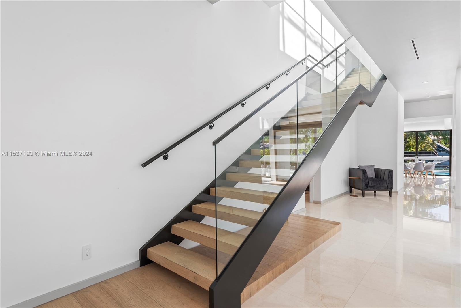 418 Sunset Dr, Hallandale Beach, Florida 33009, 6 Bedrooms Bedrooms, ,6 BathroomsBathrooms,Residential,For Sale,418 Sunset Dr,A11537129