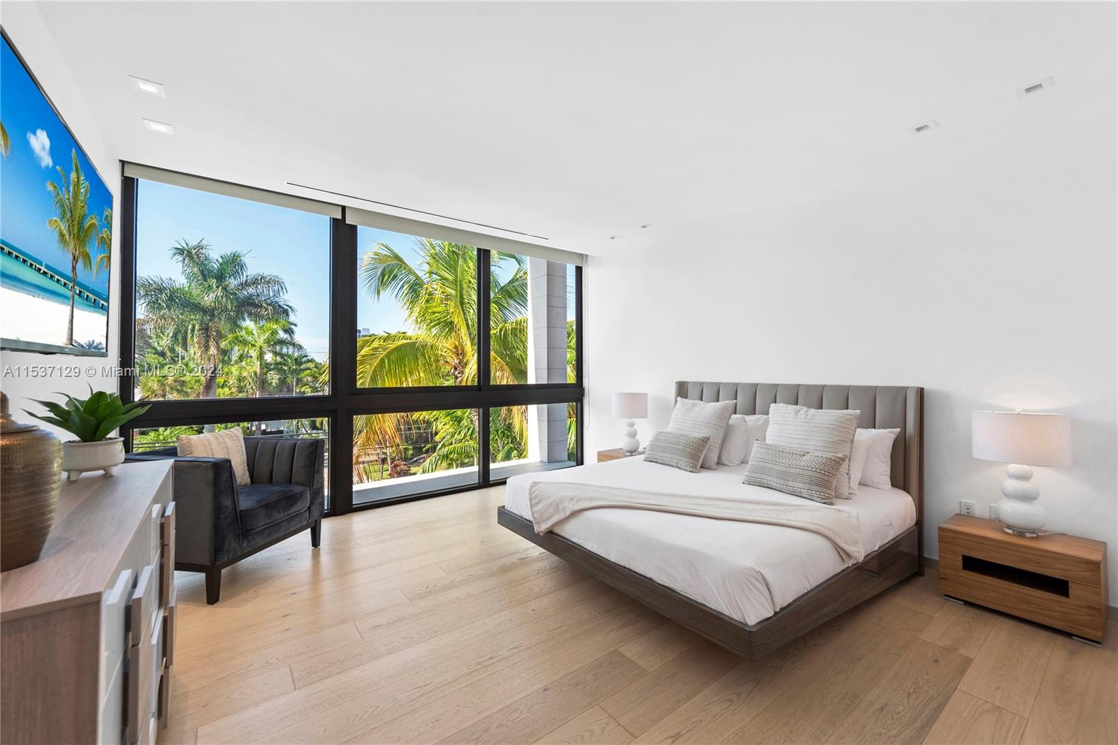 418 Sunset Dr, Hallandale Beach, FL, 33009 United States, 6 Bedrooms Bedrooms, ,6 BathroomsBathrooms,Residential,For Sale,Sunset Dr,A11537129