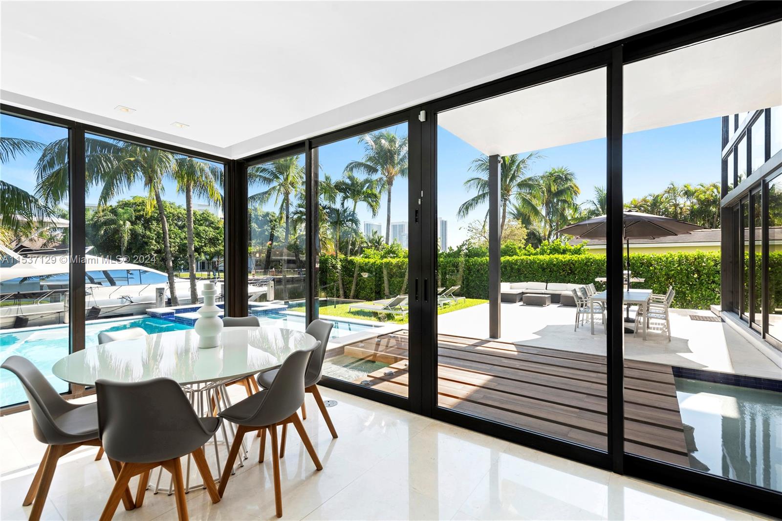 418 Sunset Dr, Hallandale Beach, Florida 33009, 6 Bedrooms Bedrooms, ,6 BathroomsBathrooms,Residential,For Sale,418 Sunset Dr,A11537129