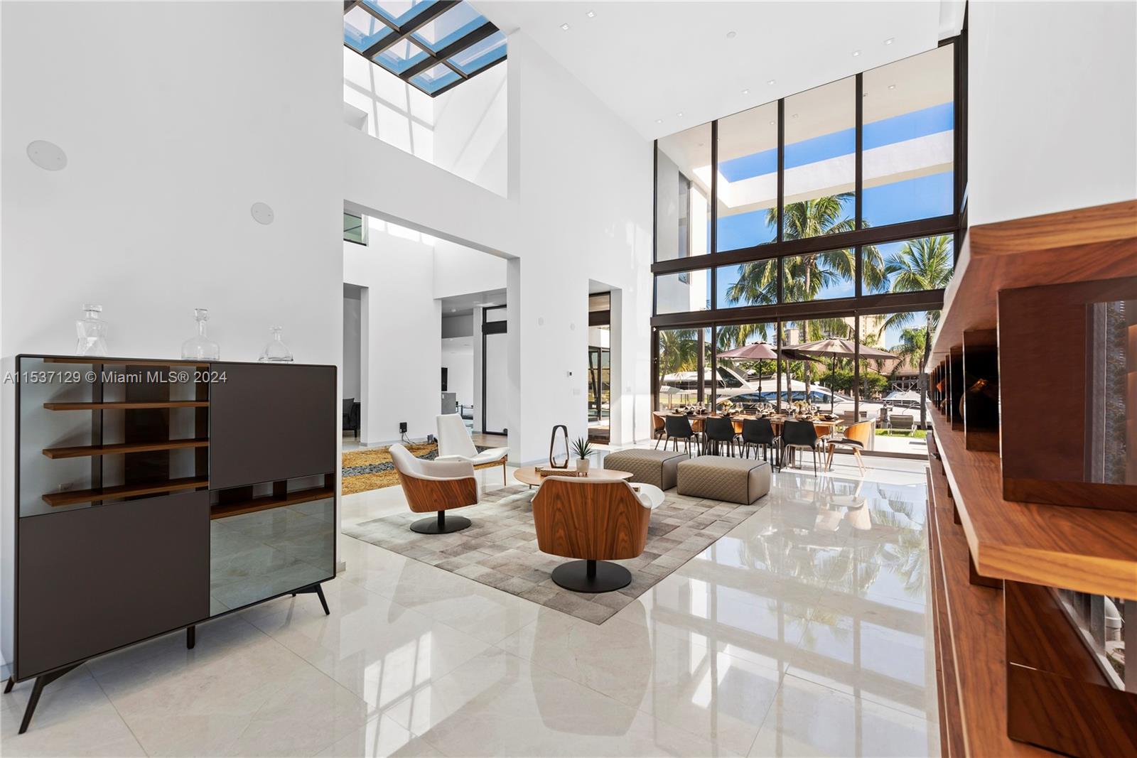 418 Sunset Dr, Hallandale Beach, FL, 33009 United States, 6 Bedrooms Bedrooms, ,6 BathroomsBathrooms,Residential,For Sale,Sunset Dr,A11537129