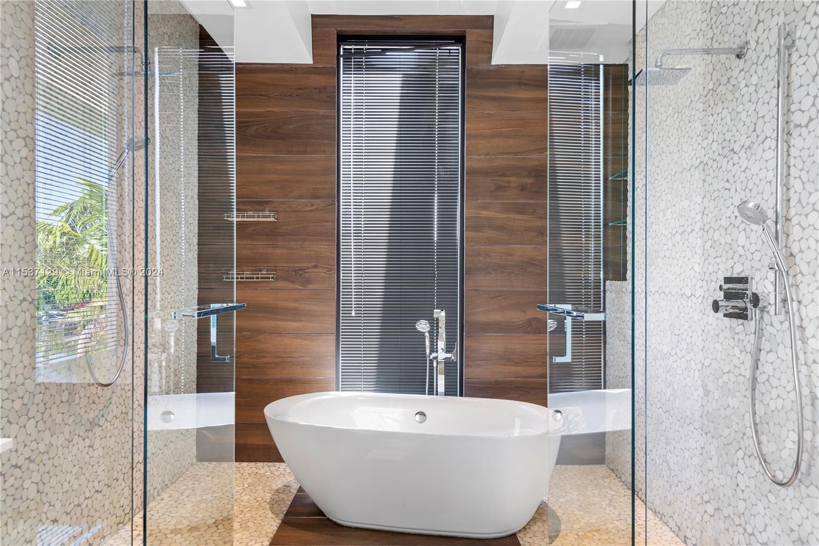 418 Sunset Dr, Hallandale Beach, FL, 33009 United States, 6 Bedrooms Bedrooms, ,6 BathroomsBathrooms,Residential,For Sale,Sunset Dr,A11537129