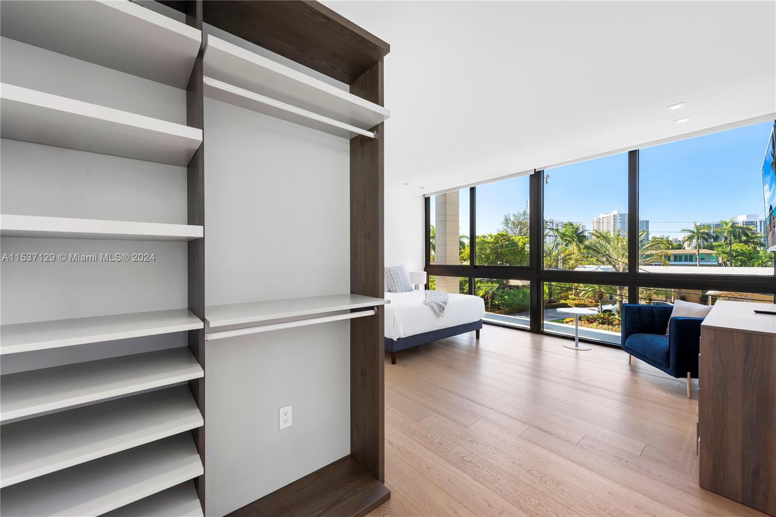 418 Sunset Dr, Hallandale Beach, FL, 33009 United States, 6 Bedrooms Bedrooms, ,6 BathroomsBathrooms,Residential,For Sale,Sunset Dr,A11537129