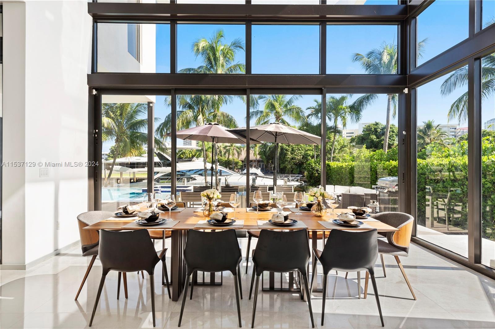 418 Sunset Dr, Hallandale Beach, Florida 33009, 6 Bedrooms Bedrooms, ,6 BathroomsBathrooms,Residential,For Sale,418 Sunset Dr,A11537129