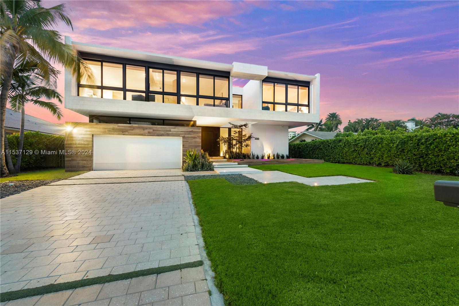 418 Sunset Dr, Hallandale Beach, Florida 33009, 6 Bedrooms Bedrooms, ,6 BathroomsBathrooms,Residential,For Sale,418 Sunset Dr,A11537129