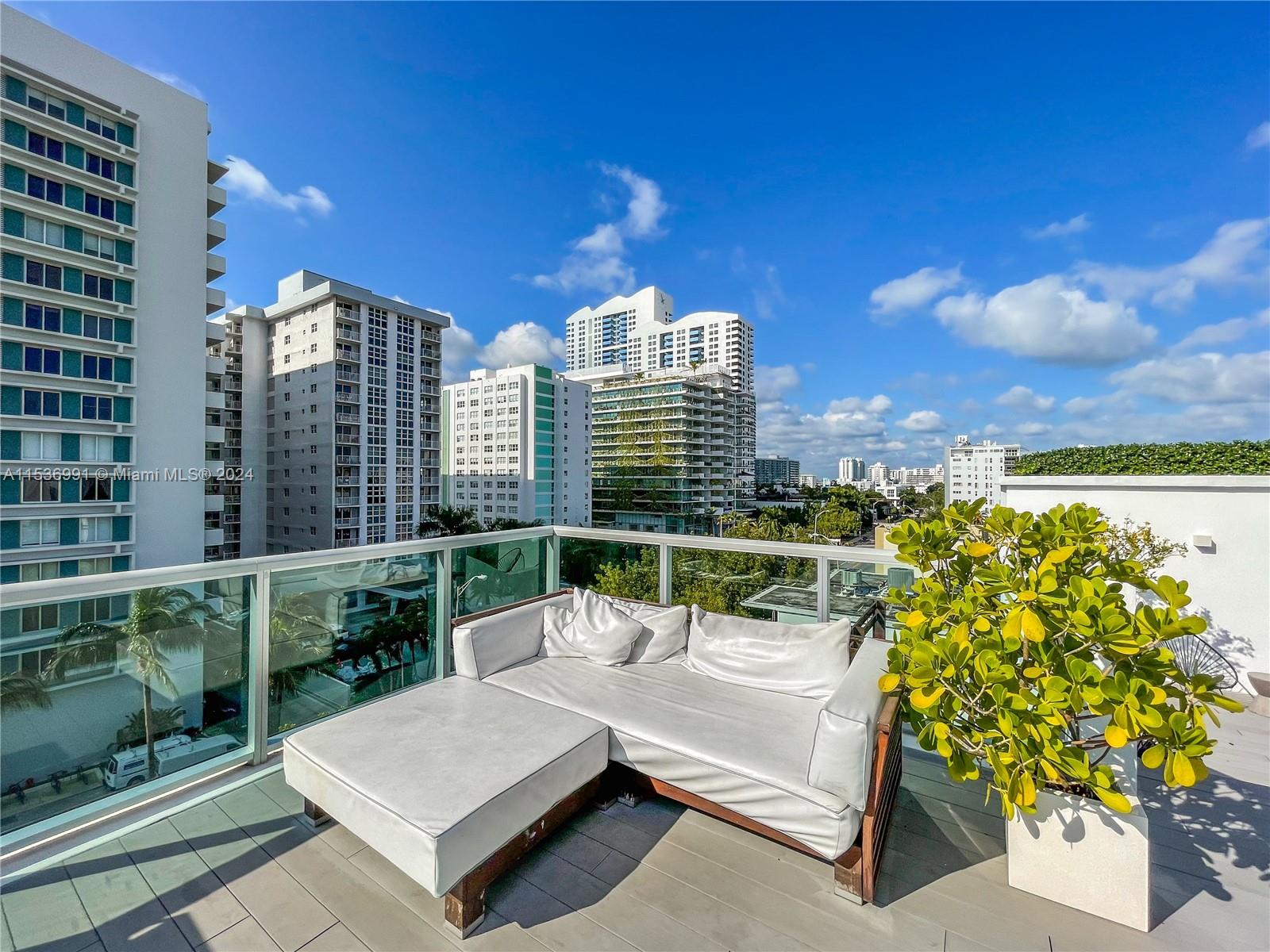 1215 West Ave 603, Miami Beach, Florida 33139, 1 Bedroom Bedrooms, ,1 BathroomBathrooms,Residential,For Sale,1215 West Ave 603,A11536991