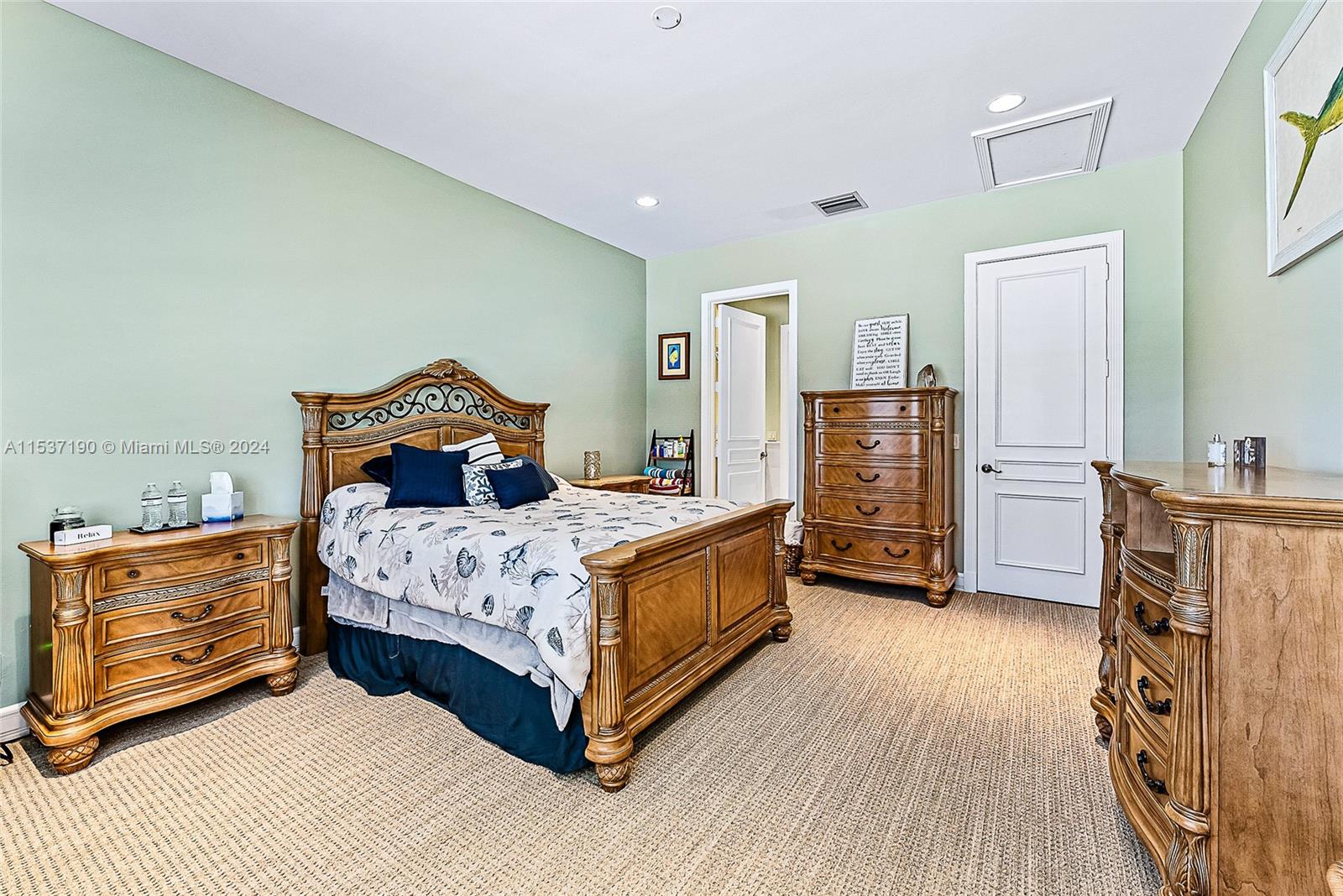 317 Eagle Dr, Jupiter, FL, 33477 United States, 4 Bedrooms Bedrooms, ,4 BathroomsBathrooms,Residential,For Sale,Eagle Dr,A11537190