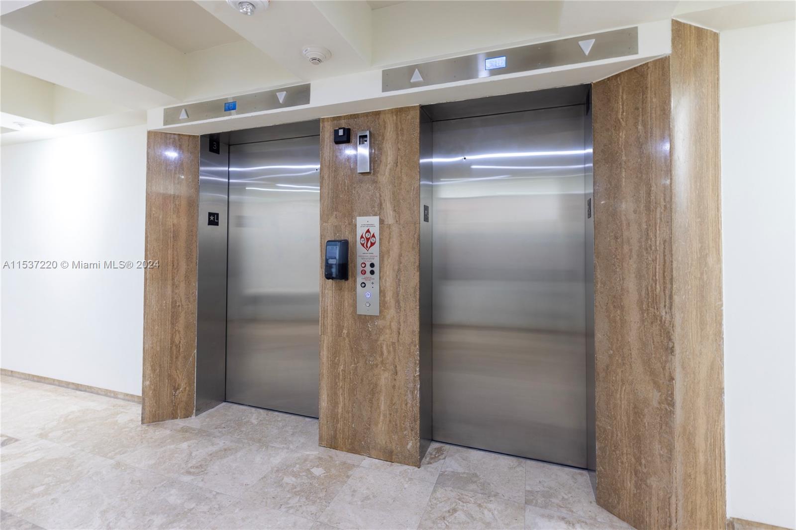 6061 Collins Ave 9F, Miami Beach, Florida 33140, 2 Bedrooms Bedrooms, ,2 BathroomsBathrooms,Residential,For Sale,6061 Collins Ave 9F,A11537220