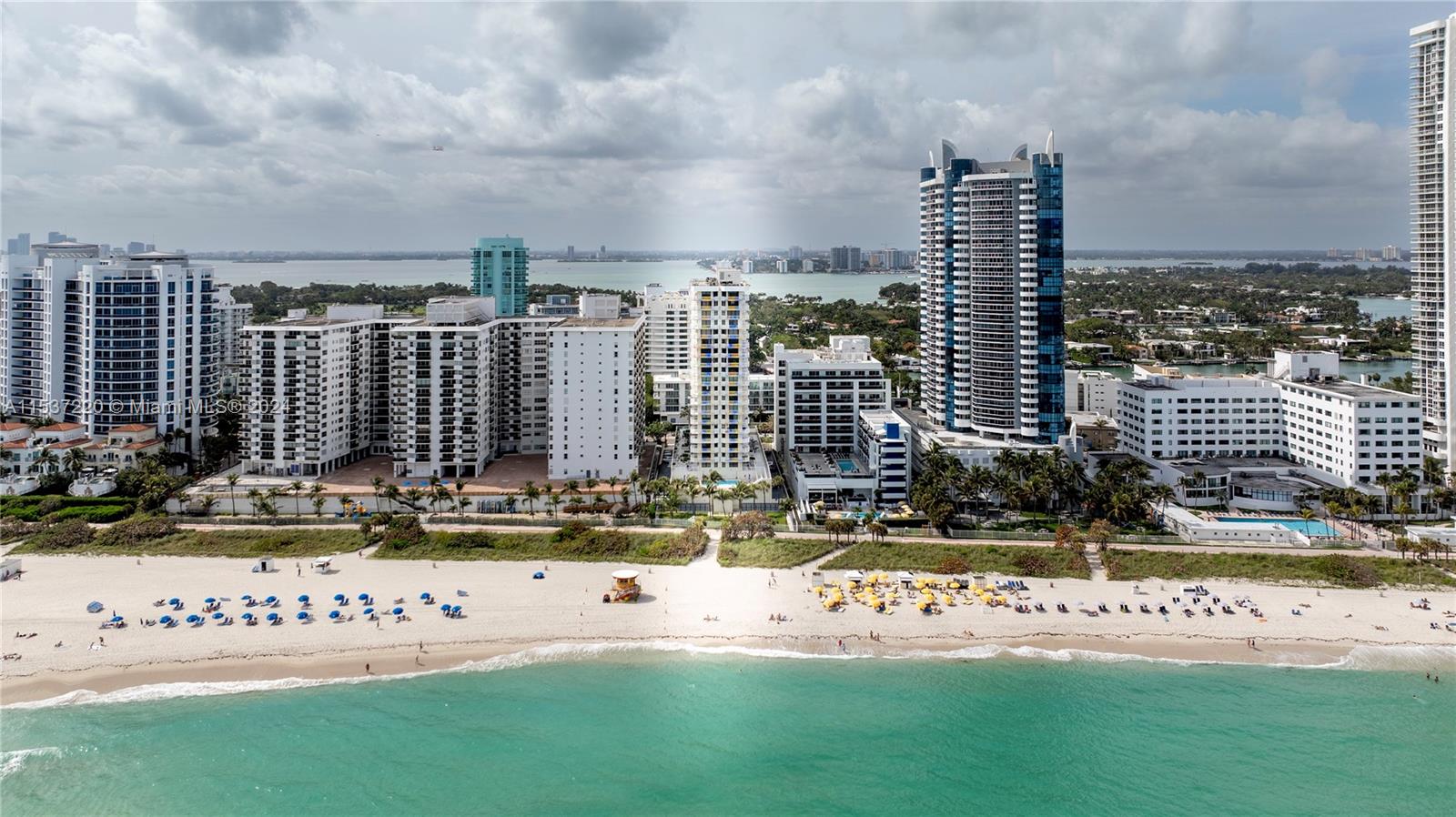 6061 Collins Ave 9F, Miami Beach, Florida 33140, 2 Bedrooms Bedrooms, ,2 BathroomsBathrooms,Residential,For Sale,6061 Collins Ave 9F,A11537220