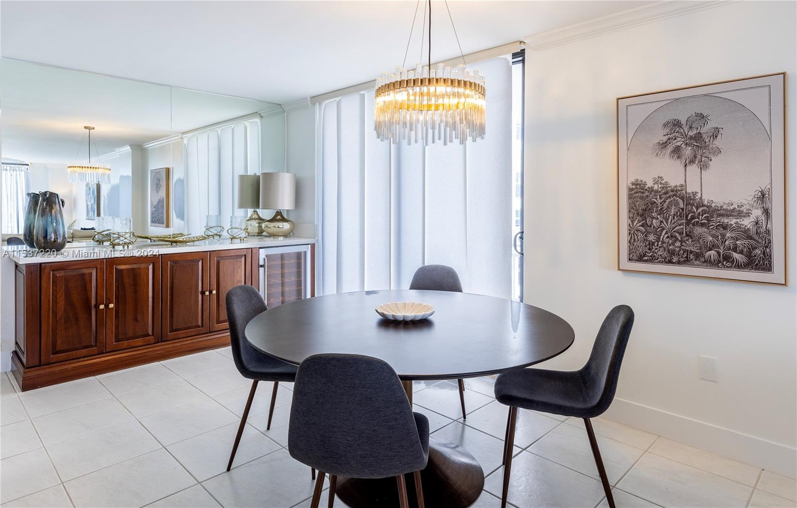 6061 Collins Ave 9F, Miami Beach, Florida 33140, 2 Bedrooms Bedrooms, ,2 BathroomsBathrooms,Residential,For Sale,6061 Collins Ave 9F,A11537220