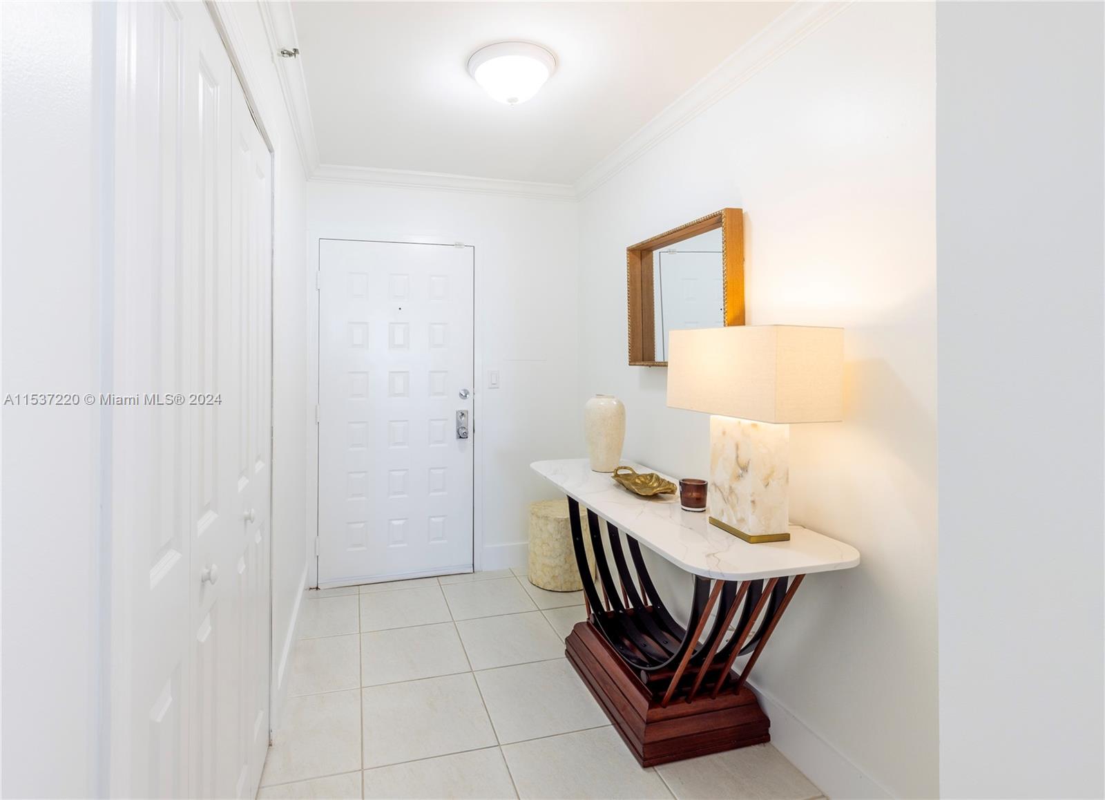 6061 Collins Ave 9F, Miami Beach, Florida 33140, 2 Bedrooms Bedrooms, ,2 BathroomsBathrooms,Residential,For Sale,6061 Collins Ave 9F,A11537220