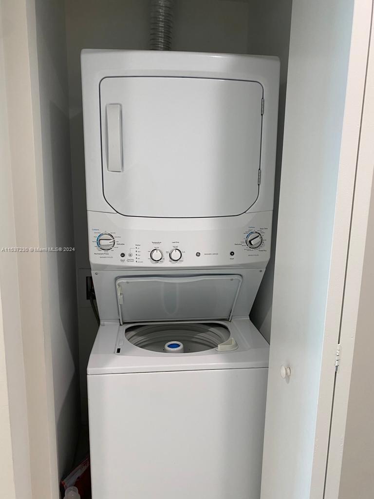 501 NE 31th St 1410, Miami, Florida 33137-4483, 2 Bedrooms Bedrooms, ,2 BathroomsBathrooms,Residential,For Sale,501 NE 31th St 1410,A11537230