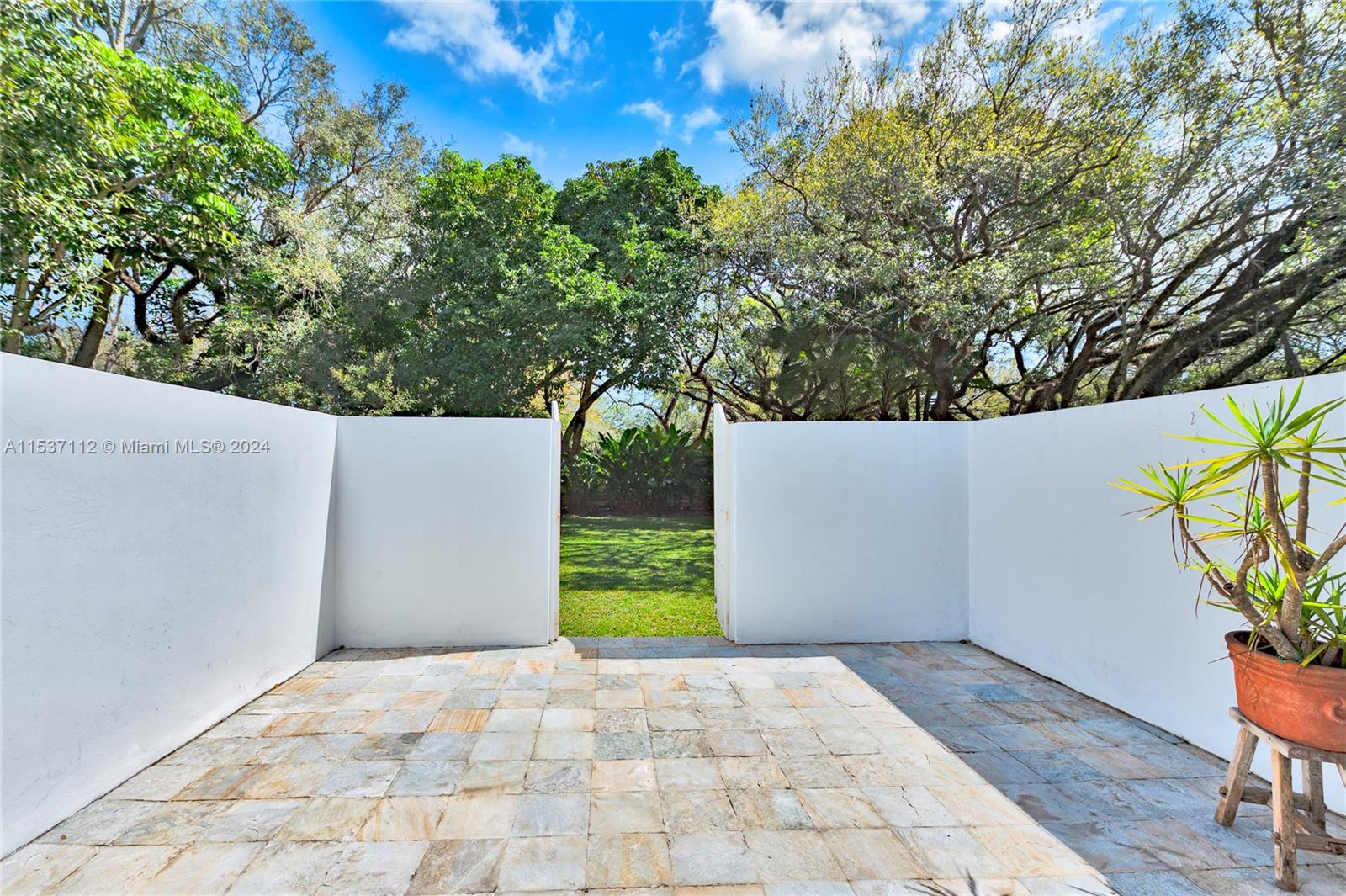 5465 Banyan Trl, Coral Gables, FL, 33156 United States, 5 Bedrooms Bedrooms, ,5 BathroomsBathrooms,Residential,For Sale,Banyan Trl,A11537112