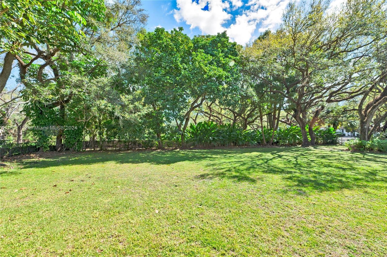 5465 Banyan Trl, Coral Gables, FL, 33156 United States, 5 Bedrooms Bedrooms, ,5 BathroomsBathrooms,Residential,For Sale,Banyan Trl,A11537112