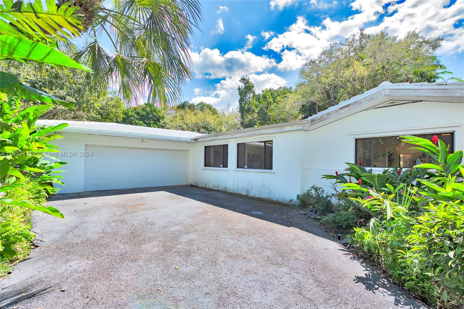 5465 Banyan Trl, Coral Gables, FL, 33156 United States, 5 Bedrooms Bedrooms, ,5 BathroomsBathrooms,Residential,For Sale,Banyan Trl,A11537112