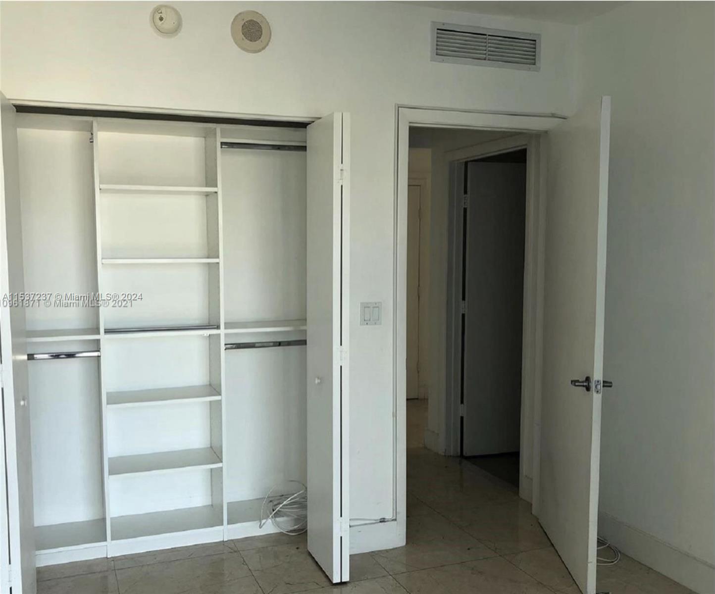 92 SW 3rd St 1705, Miami, Florida 33130, 2 Bedrooms Bedrooms, ,2 BathroomsBathrooms,Residentiallease,For Rent,92 SW 3rd St 1705,A11537237