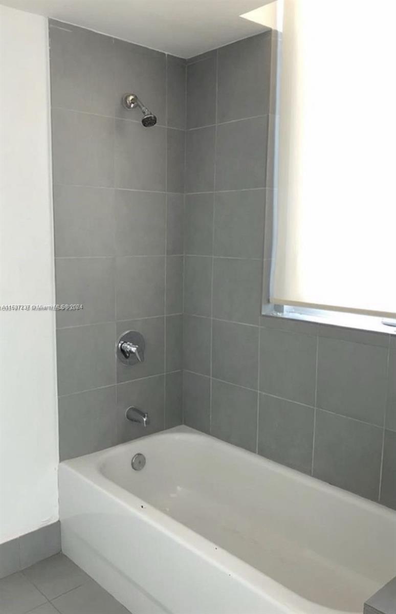 92 SW 3rd St 1705, Miami, Florida 33130, 2 Bedrooms Bedrooms, ,2 BathroomsBathrooms,Residentiallease,For Rent,92 SW 3rd St 1705,A11537237