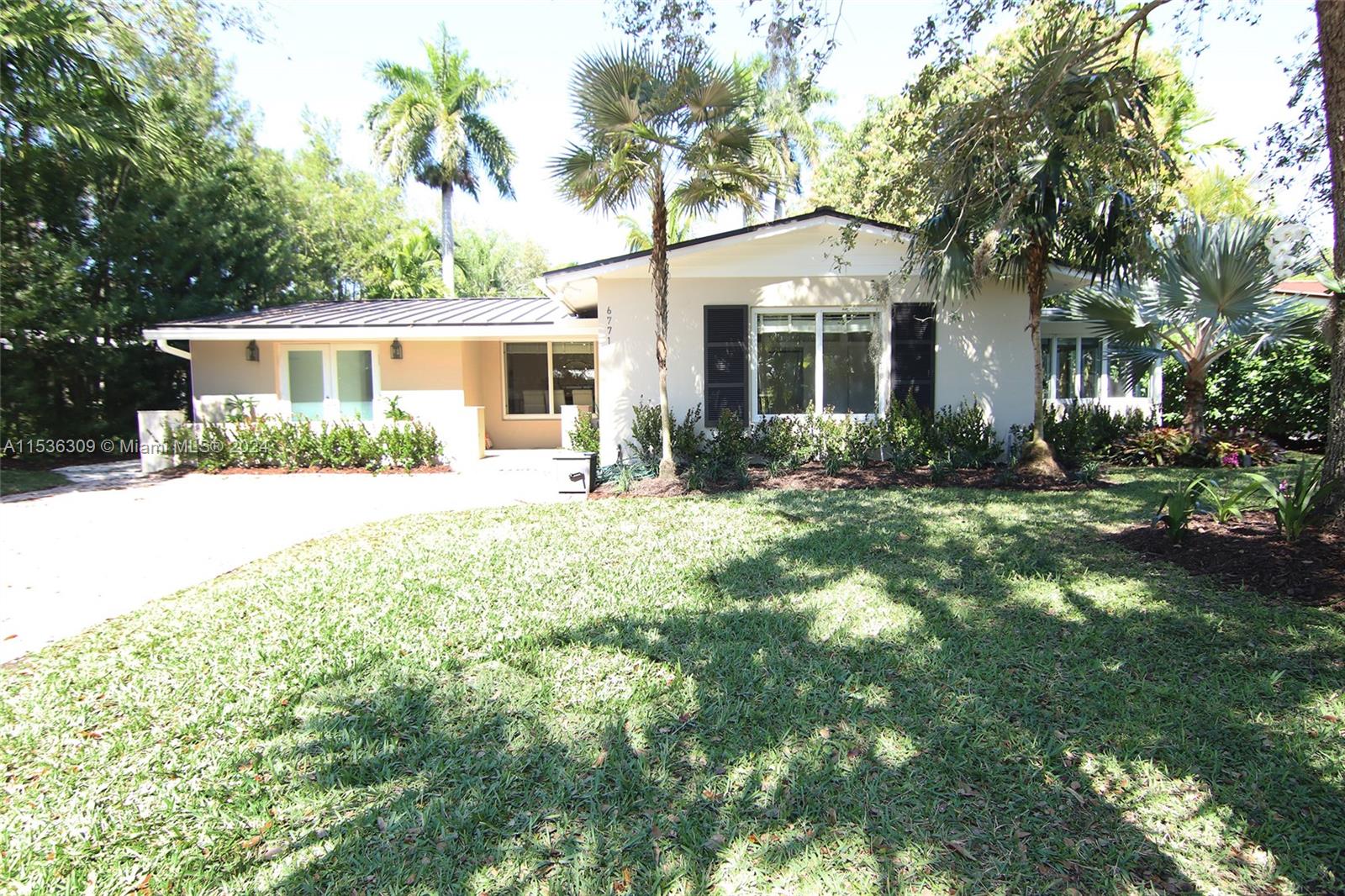 6771 SW 76th Ter  For Sale A11536309, FL