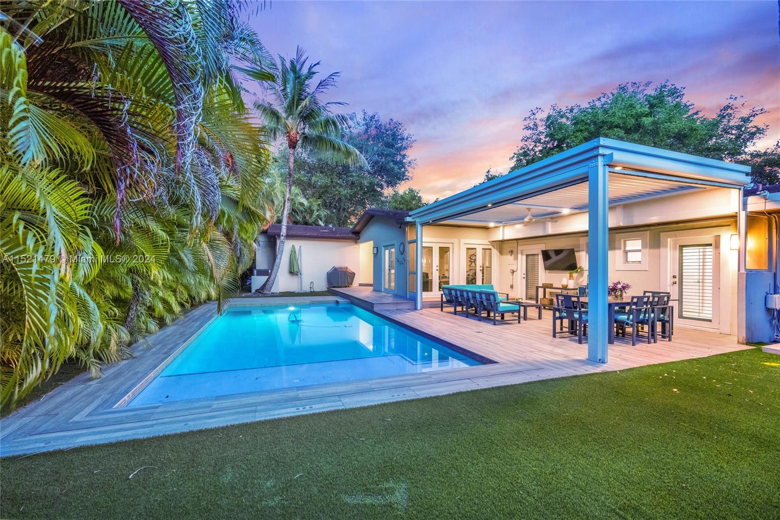 1449 Robbia Ave, Coral Gables, Florida 33146, 4 Bedrooms Bedrooms, ,3 BathroomsBathrooms,Residential,For Sale,1449 Robbia Ave,A11521479