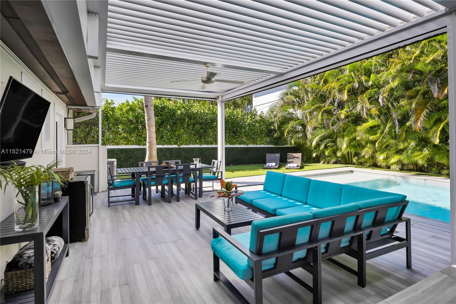 1449 Robbia Ave, Coral Gables, Florida 33146, 4 Bedrooms Bedrooms, ,3 BathroomsBathrooms,Residential,For Sale,1449 Robbia Ave,A11521479