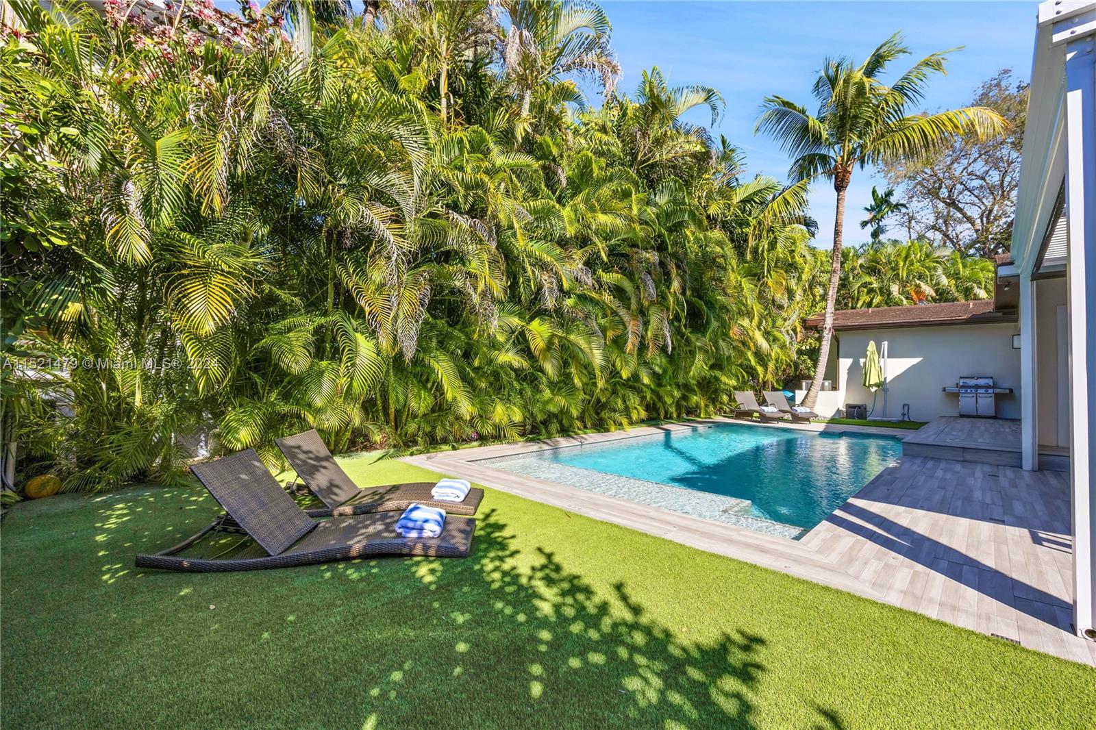 1449 Robbia Ave, Coral Gables, Florida 33146, 4 Bedrooms Bedrooms, ,3 BathroomsBathrooms,Residential,For Sale,1449 Robbia Ave,A11521479