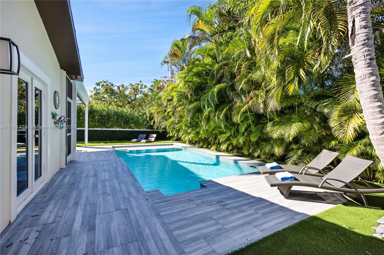 1449 Robbia Ave, Coral Gables, Florida 33146, 4 Bedrooms Bedrooms, ,3 BathroomsBathrooms,Residential,For Sale,1449 Robbia Ave,A11521479