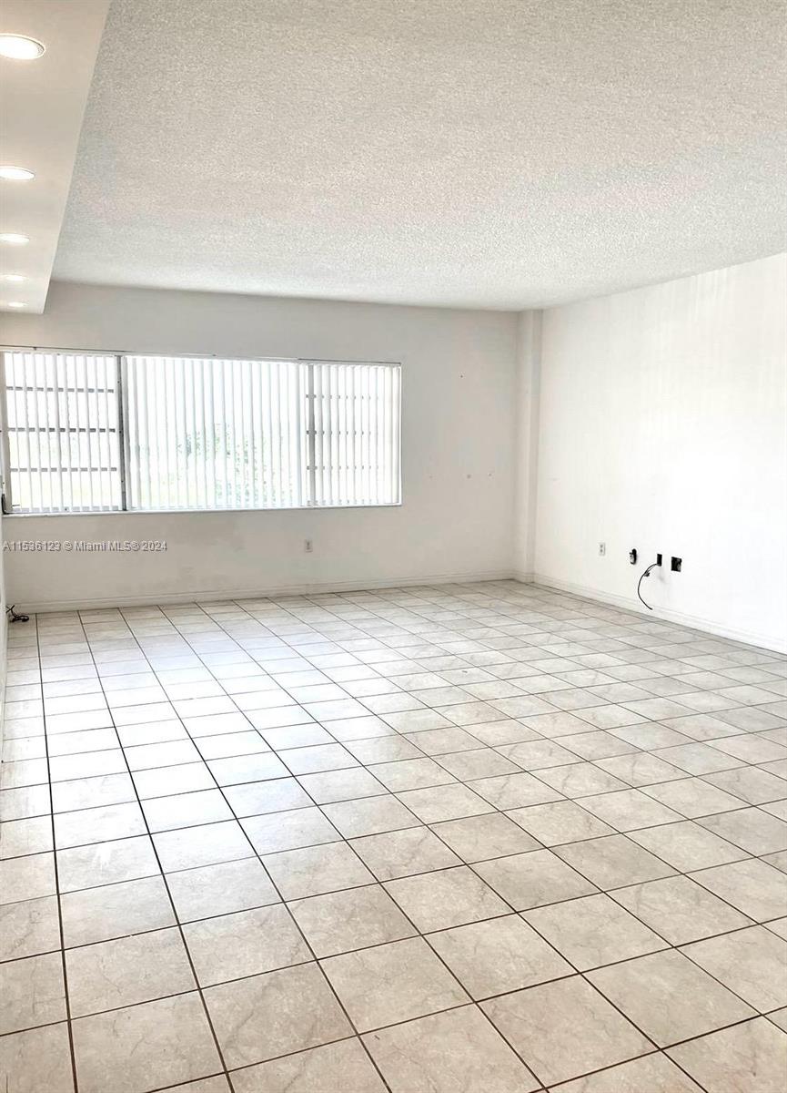 1700 NE 105th St 512, Miami Shores, Florida 33138, 2 Bedrooms Bedrooms, ,2 BathroomsBathrooms,Residentiallease,For Rent,1700 NE 105th St 512,A11536123