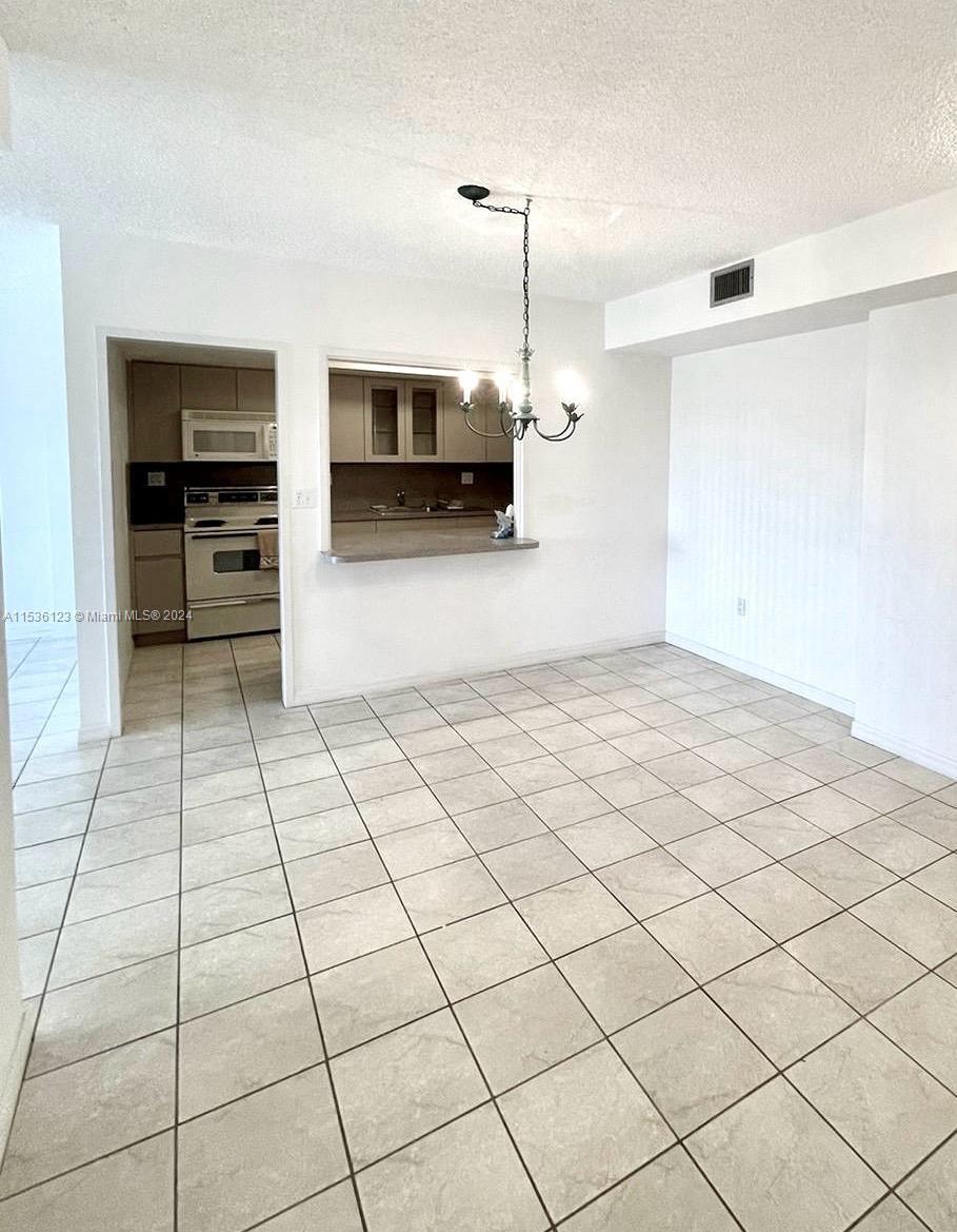 1700 NE 105th St 512, Miami Shores, Florida 33138, 2 Bedrooms Bedrooms, ,2 BathroomsBathrooms,Residentiallease,For Rent,1700 NE 105th St 512,A11536123