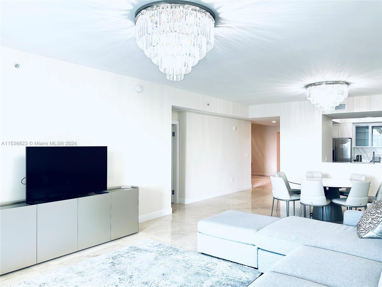 3330 NE 190th St 917, Aventura, Florida 33180, 2 Bedrooms Bedrooms, ,2 BathroomsBathrooms,Residentiallease,For Rent,3330 NE 190th St 917,A11536823