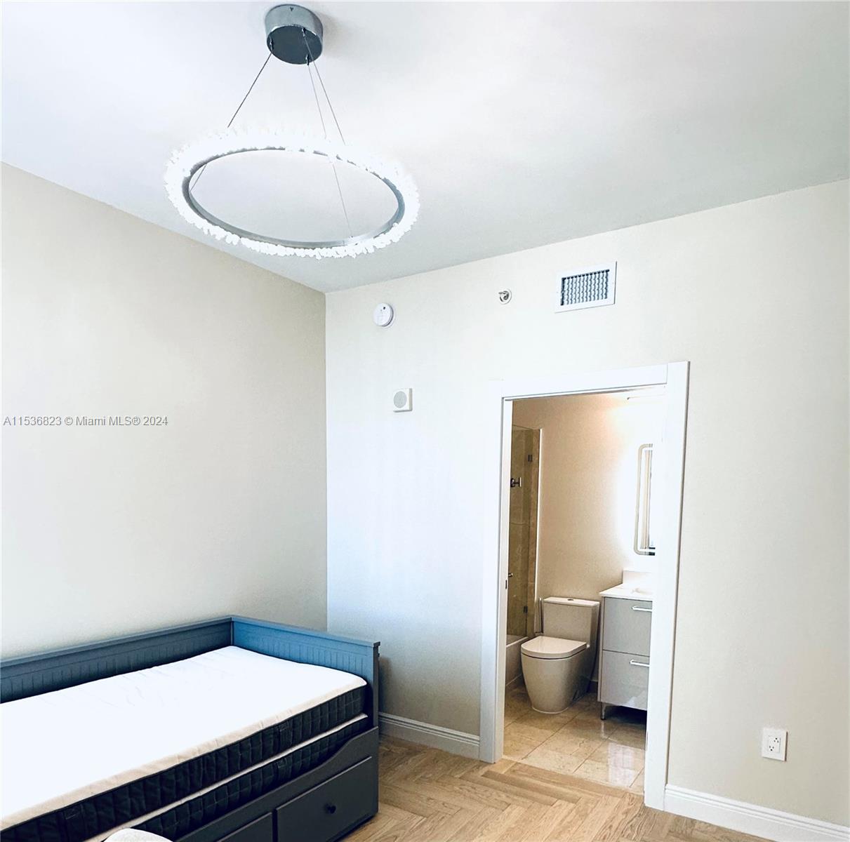 3330 NE 190th St 917, Aventura, Florida 33180, 2 Bedrooms Bedrooms, ,2 BathroomsBathrooms,Residentiallease,For Rent,3330 NE 190th St 917,A11536823