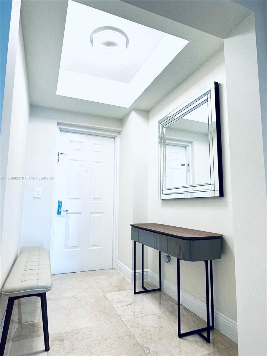 3330 NE 190th St 917, Aventura, Florida 33180, 2 Bedrooms Bedrooms, ,2 BathroomsBathrooms,Residentiallease,For Rent,3330 NE 190th St 917,A11536823