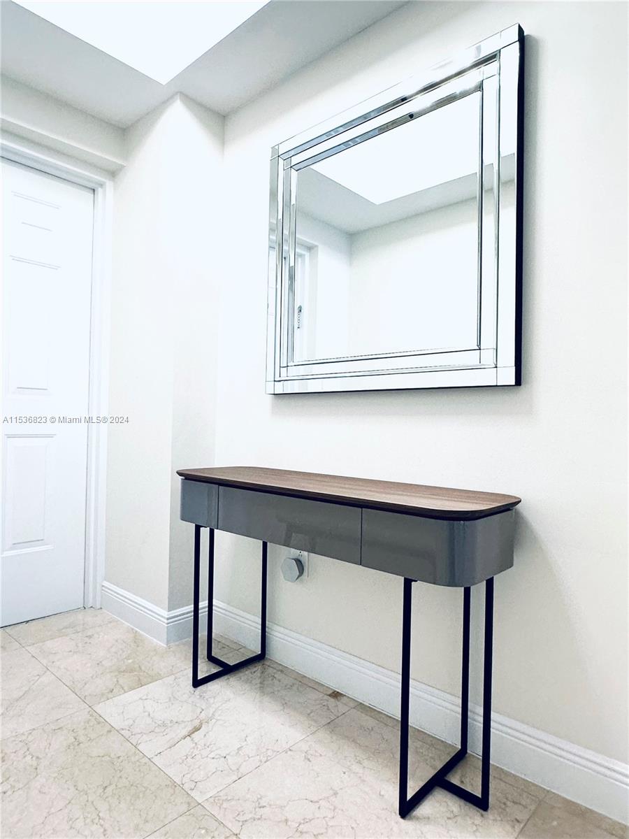 3330 NE 190th St 917, Aventura, Florida 33180, 2 Bedrooms Bedrooms, ,2 BathroomsBathrooms,Residentiallease,For Rent,3330 NE 190th St 917,A11536823