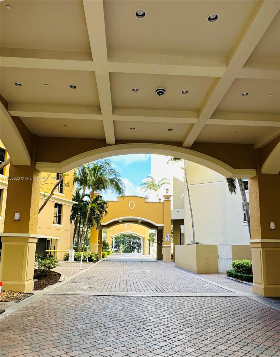 3330 NE 190th St 917, Aventura, Florida 33180, 2 Bedrooms Bedrooms, ,2 BathroomsBathrooms,Residentiallease,For Rent,3330 NE 190th St 917,A11536823