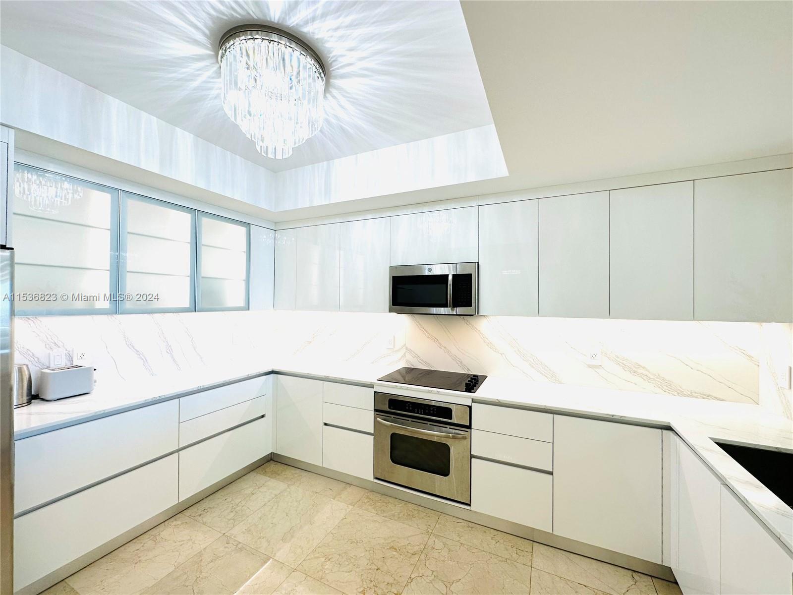 3330 NE 190th St 917, Aventura, Florida 33180, 2 Bedrooms Bedrooms, ,2 BathroomsBathrooms,Residentiallease,For Rent,3330 NE 190th St 917,A11536823