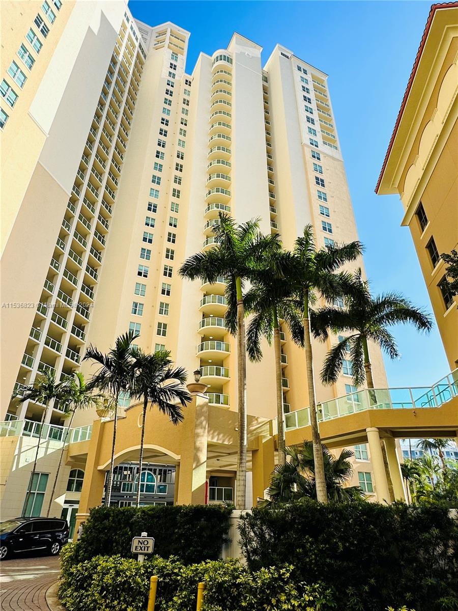 3330 NE 190th St 917, Aventura, Florida 33180, 2 Bedrooms Bedrooms, ,2 BathroomsBathrooms,Residentiallease,For Rent,3330 NE 190th St 917,A11536823