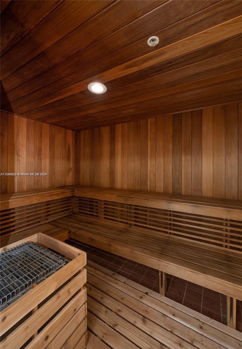 3330 NE 190th St 917, Aventura, Florida 33180, 2 Bedrooms Bedrooms, ,2 BathroomsBathrooms,Residentiallease,For Rent,3330 NE 190th St 917,A11536823