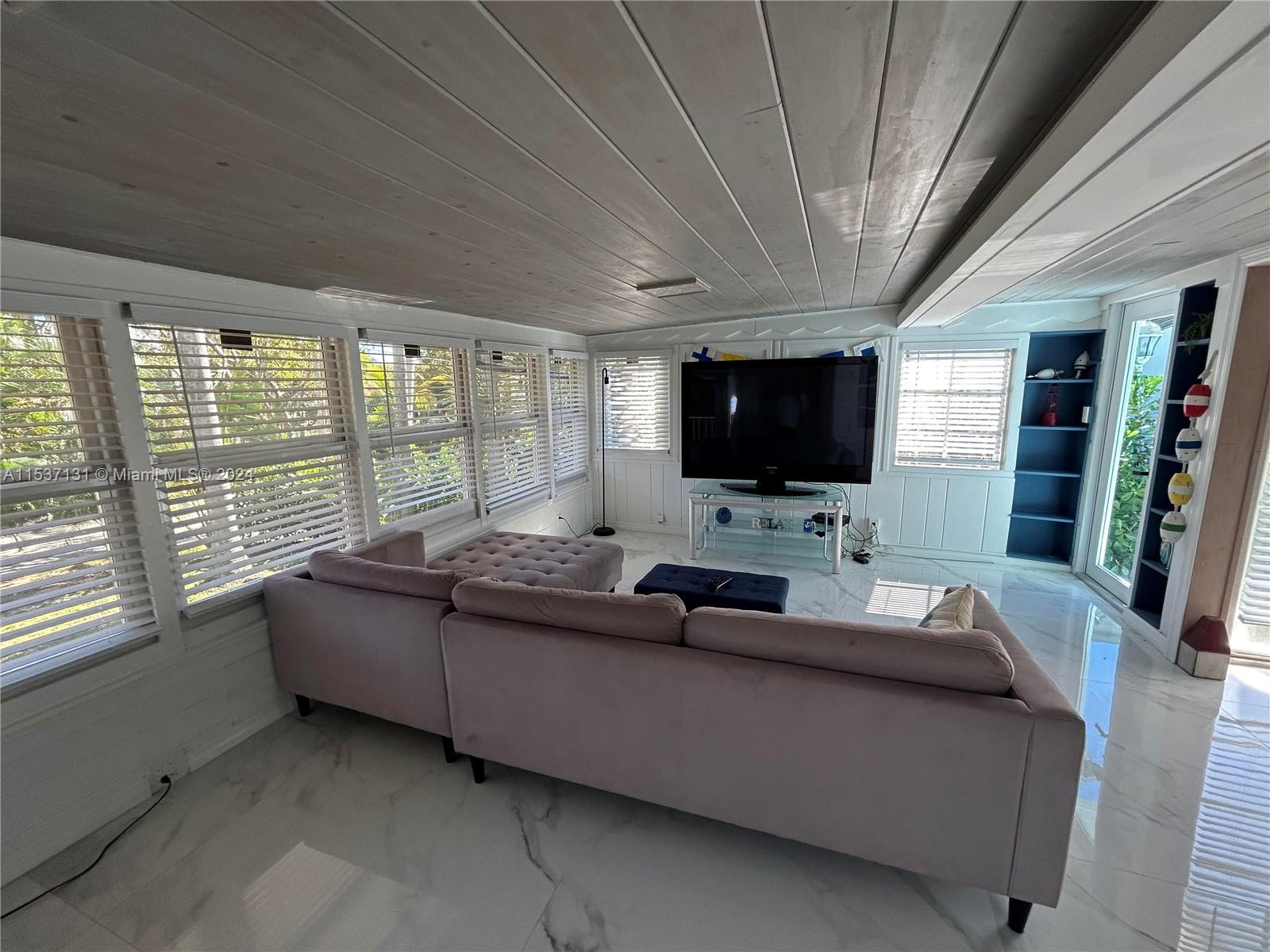 454 N Victoria Park Rd, Fort Lauderdale, Florida 33301, 3 Bedrooms Bedrooms, ,3 BathroomsBathrooms,Residential,For Sale,454 N Victoria Park Rd,A11537131