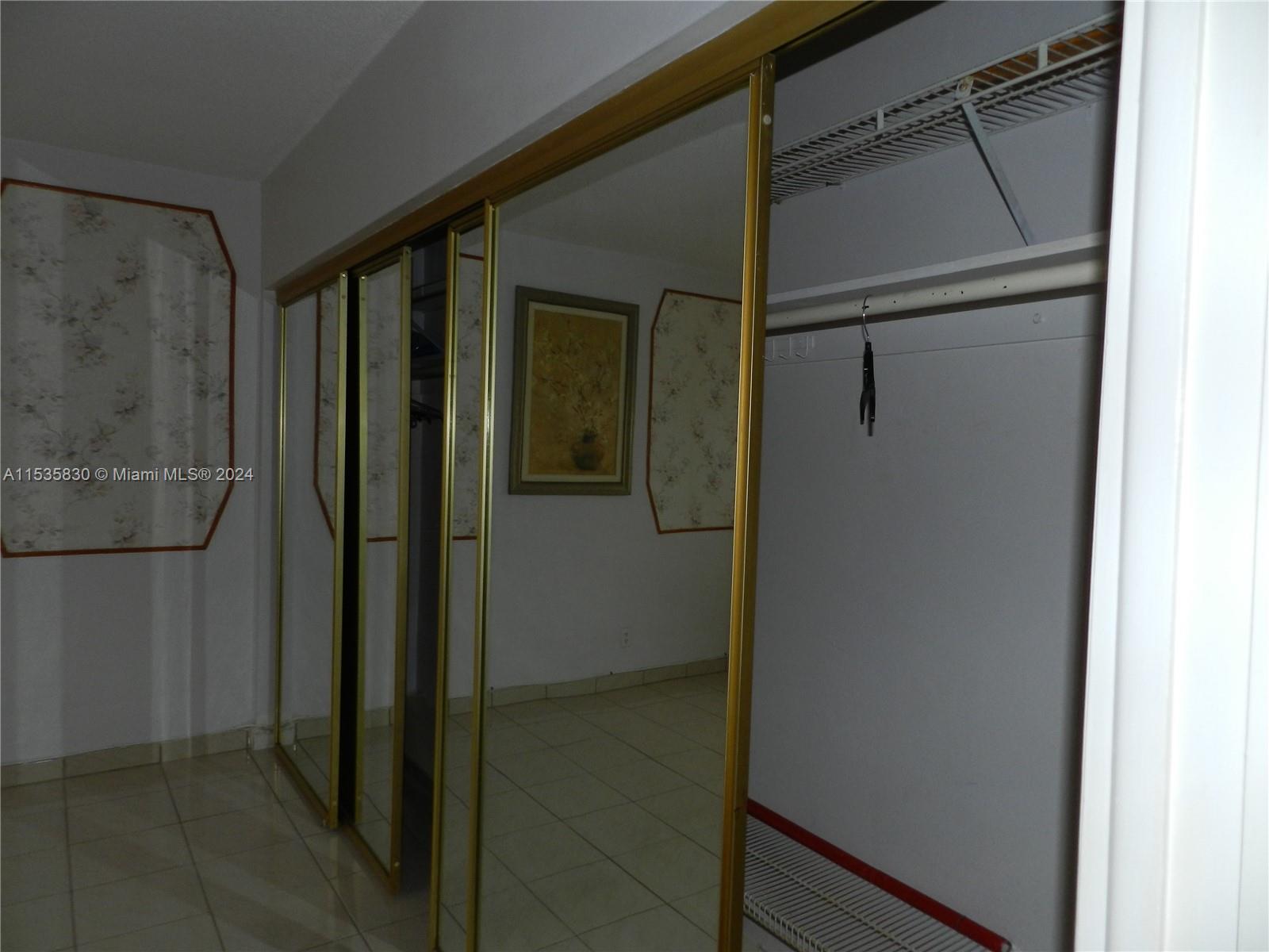 201 NE 14th Ave 2C, Hallandale Beach, Florida 33009, 1 Bedroom Bedrooms, ,1 BathroomBathrooms,Residentiallease,For Rent,201 NE 14th Ave 2C,A11535830