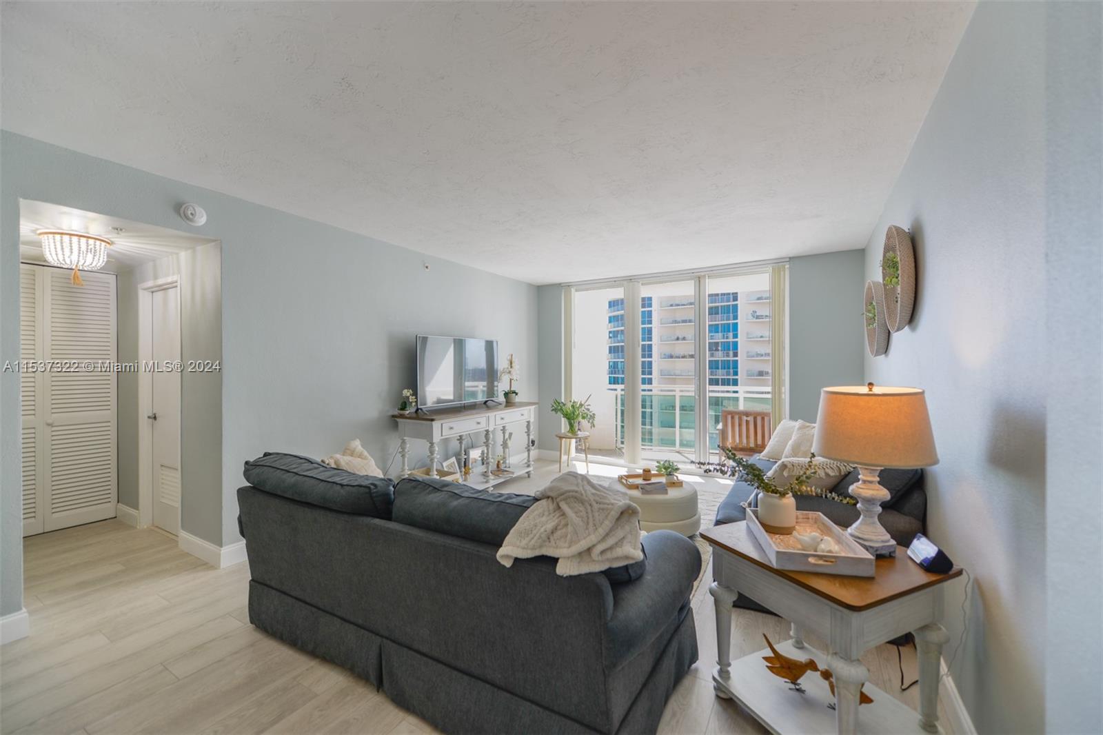 3001 S Ocean Dr 1117, Hollywood, Florida 33019, 1 Bedroom Bedrooms, ,1 BathroomBathrooms,Residential,For Sale,3001 S Ocean Dr 1117,A11537322