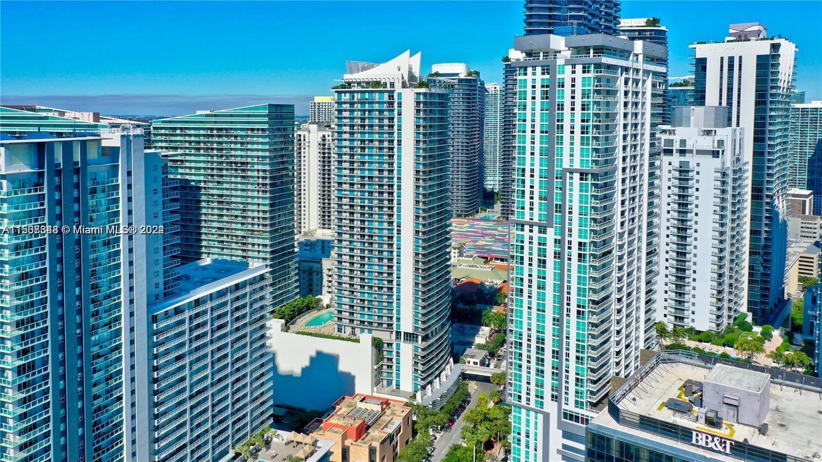 This is a beautiful and the largest One bedroom plus Den unit with a great view to the Bay and city and a lot of
natural light. Located in heart of Mary Brickell Village, great restaurants, boutiques and next to the metro mover.
In the 9th floor you can find the pool, sauna, gym, club room, cinema and kids room. In the 43rd floor there is a
game room, and a roof tub pool. GORGEOUS BUILDING IN THE HEART OF BRICKELL. THIS IS THE LARGEST 1
BEDROOM+ DEN, 1 BATH UNIT IN THE BLDG. UNIT HAS A GOURMET KITCHEN THAT INCLUDES ITALIAN
CABINETRY, STONE COUNTERTOPS, & PREMIUM APPLIANCES. MODERN BATHROOM WITH TUB AND LAMINATED
FLOORING. LAUNDRY CLOSET WITH WASHER/DRYER IN THE UNIT. AMENITIES INCLUDE ROOFTOP POOL, FITNESS
CENTER, MOVIE THEATER, KID'S PLAYROOM, VALET PARKING AND MUCH MORE.