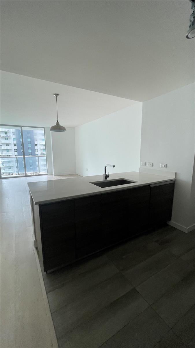 1100 S Miami Ave 1703, Miami, Florida 33130, 1 Bedroom Bedrooms, ,1 BathroomBathrooms,Residentiallease,For Rent,1100 S Miami Ave 1703,A11537343
