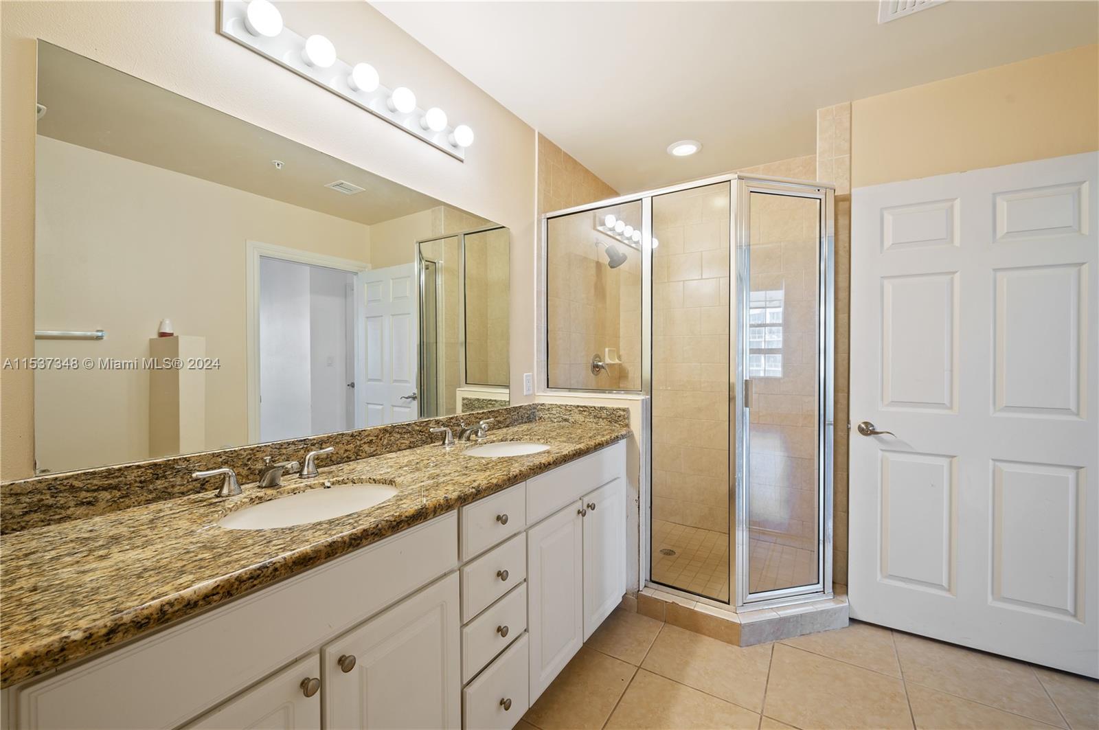 3001 NE 185th St 615, Aventura, Florida 33180, 2 Bedrooms Bedrooms, ,2 BathroomsBathrooms,Residentiallease,For Rent,3001 NE 185th St 615,A11537348