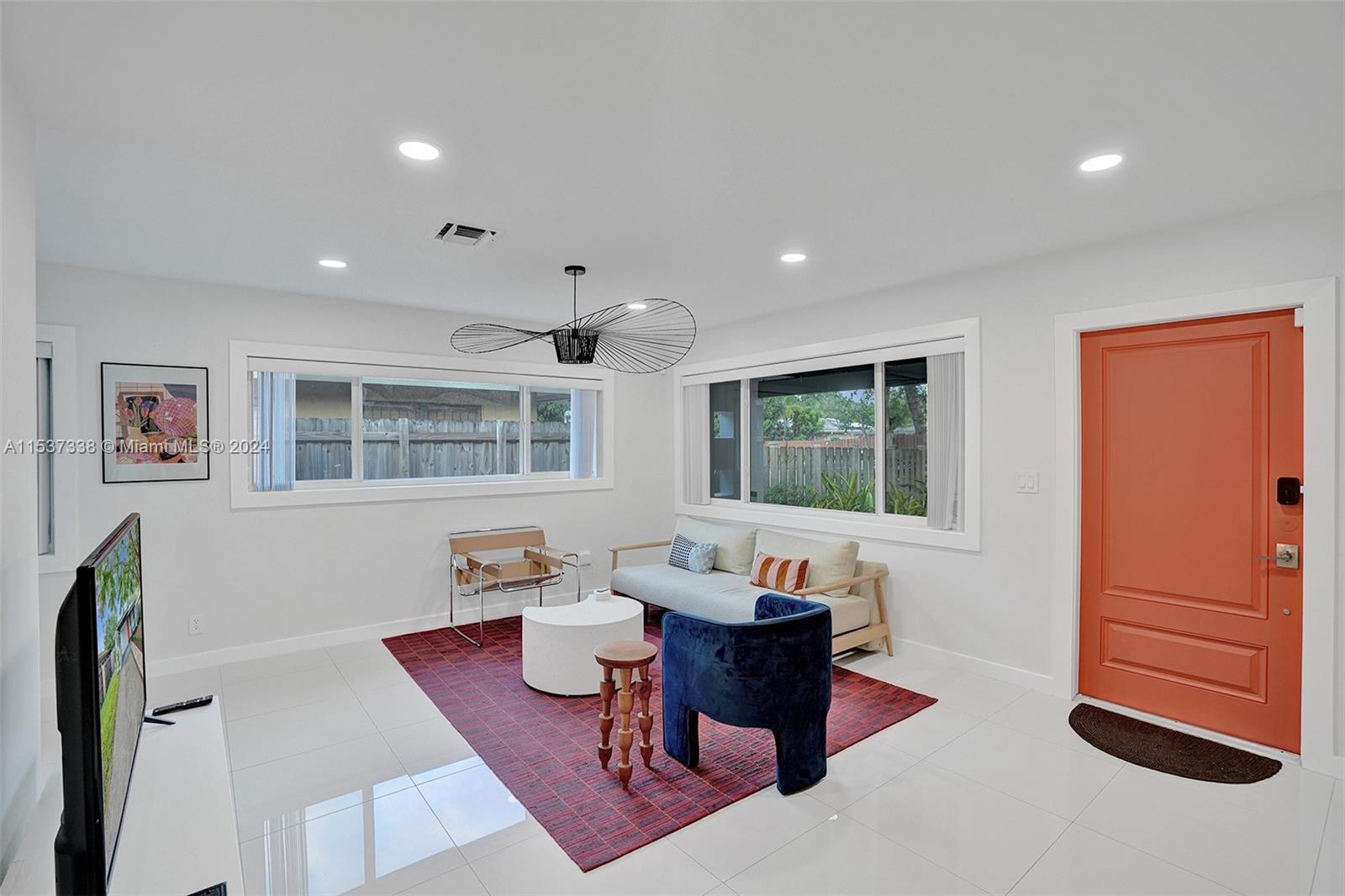 Fort Lauderdale, Florida 33311, 2 Bedrooms Bedrooms, ,1 BathroomBathrooms,Residentiallease,For Rent,A11537338