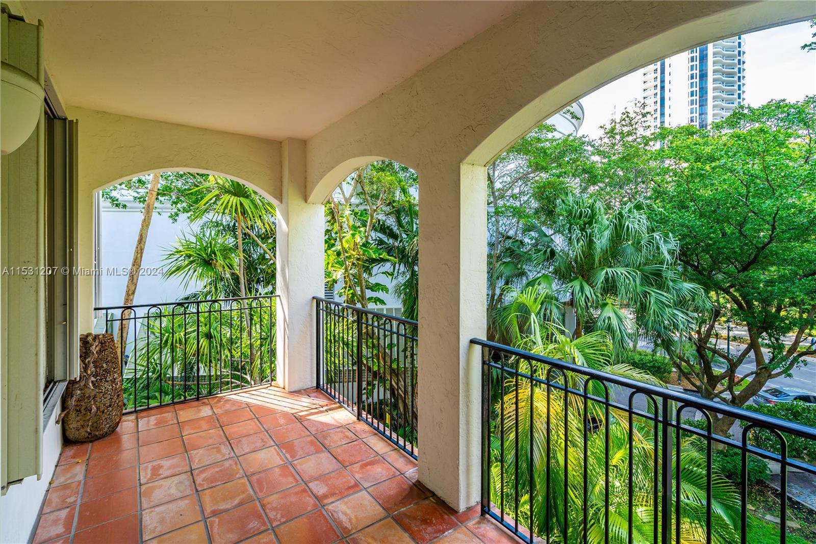 3900 Island Blvd, Aventura, FL, 33160 United States, 3 Bedrooms Bedrooms, ,3 BathroomsBathrooms,Residential,For Sale,Island Blvd,A11531207