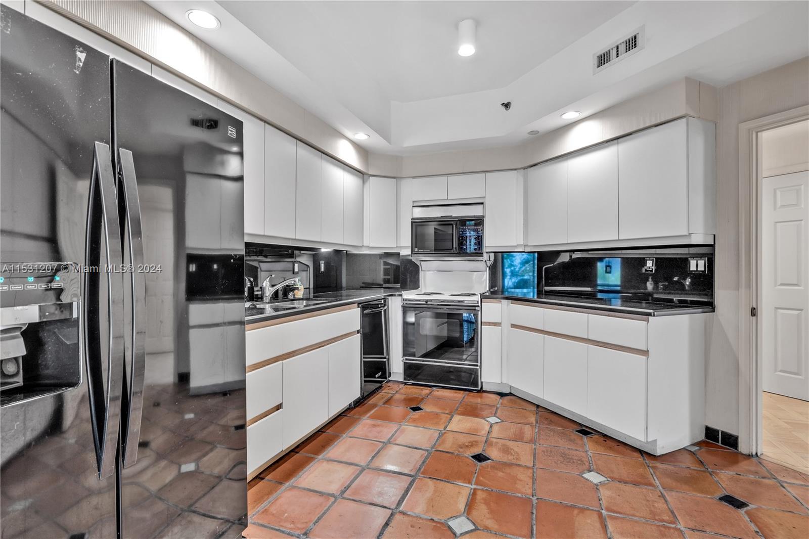 3900 Island Blvd, Aventura, FL, 33160 United States, 3 Bedrooms Bedrooms, ,3 BathroomsBathrooms,Residential,For Sale,Island Blvd,A11531207