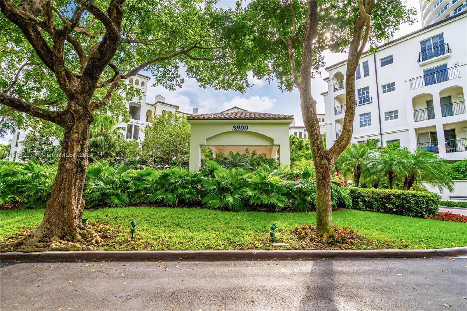 3900 Island Blvd, Aventura, FL, 33160 United States, 3 Bedrooms Bedrooms, ,3 BathroomsBathrooms,Residential,For Sale,Island Blvd,A11531207