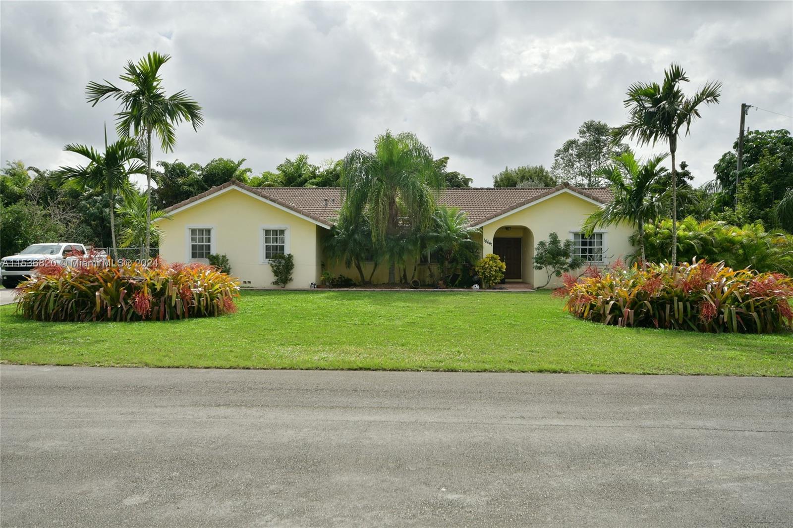 18641 SW 297th Ter  For Sale A11536820, FL