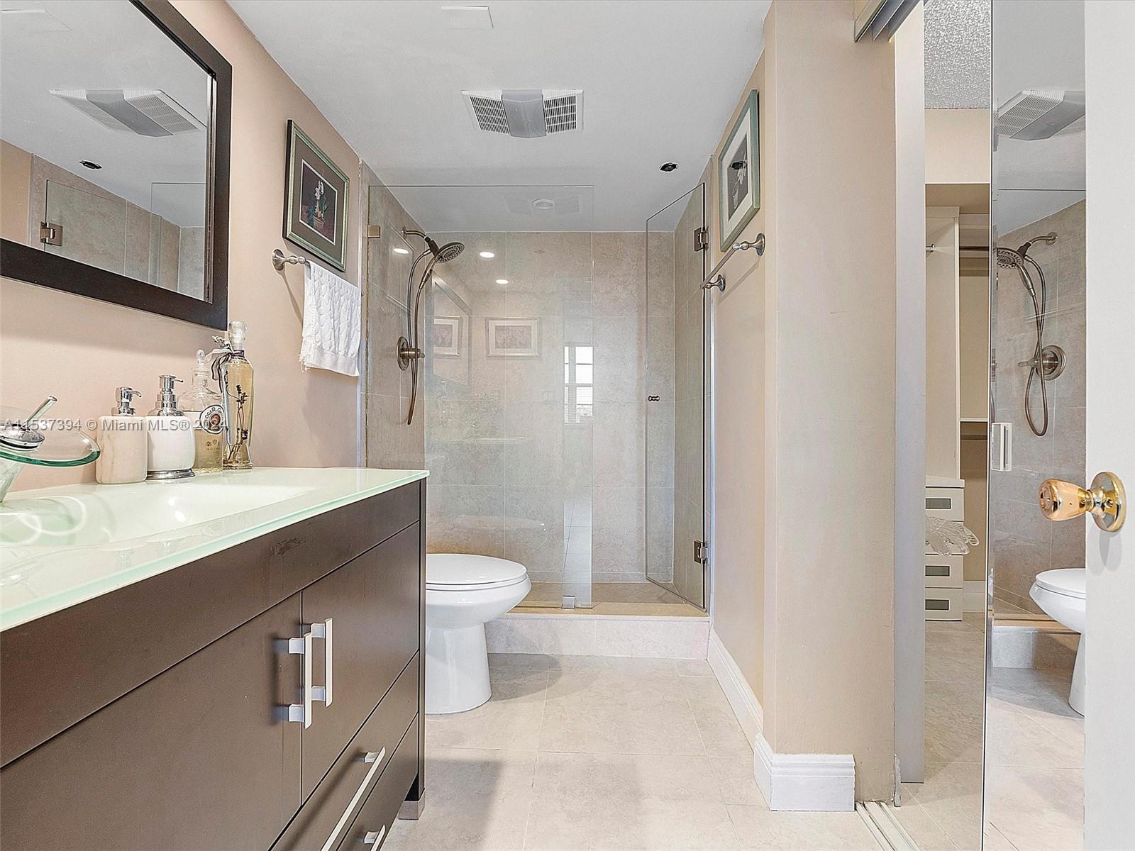 1000 Saint Charles Pl 418, Pembroke Pines, Florida 33026, 2 Bedrooms Bedrooms, ,2 BathroomsBathrooms,Residential,For Sale,1000 Saint Charles Pl 418,A11537394