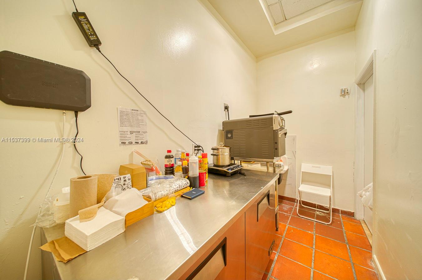 Bobba Tea Restaurant & Cafe For Sale on Collin, Miami Beach, Florida 33141, ,Businessopportunity,For Sale,Bobba Tea Restaurant & Cafe For Sale on Collin,A11537399