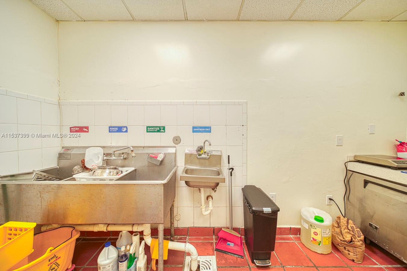 Bobba Tea Restaurant & Cafe For Sale on Collin, Miami Beach, Florida 33141, ,Businessopportunity,For Sale,Bobba Tea Restaurant & Cafe For Sale on Collin,A11537399