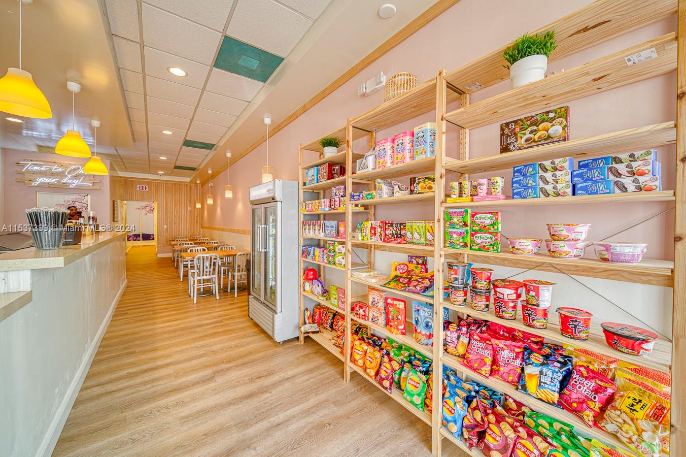 Bobba Tea Restaurant & Cafe For Sale on Collin, Miami Beach, Florida 33141, ,Businessopportunity,For Sale,Bobba Tea Restaurant & Cafe For Sale on Collin,A11537399